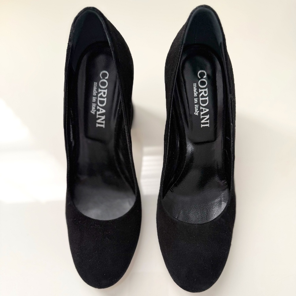 Cordani chunky suede heel